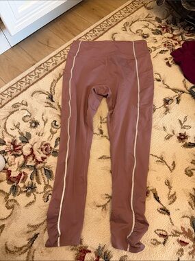 Mauve High-Waist Active Leggings with Contrast Piping FP movement